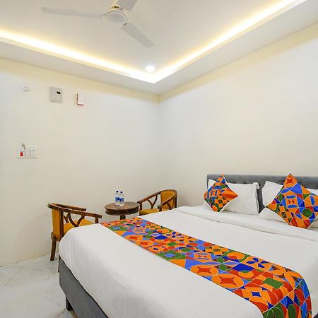 Fabhotel Ssr Ikon Suites - Nr Hyderabad Central University, Kondapur Exterior foto