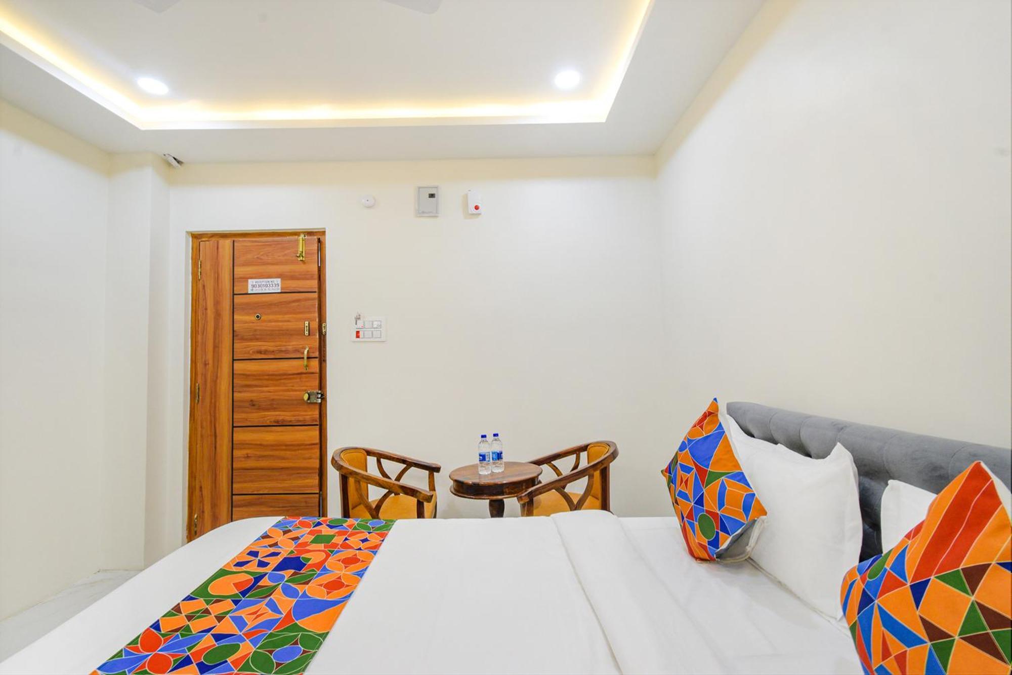 Fabhotel Ssr Ikon Suites - Nr Hyderabad Central University, Kondapur Exterior foto