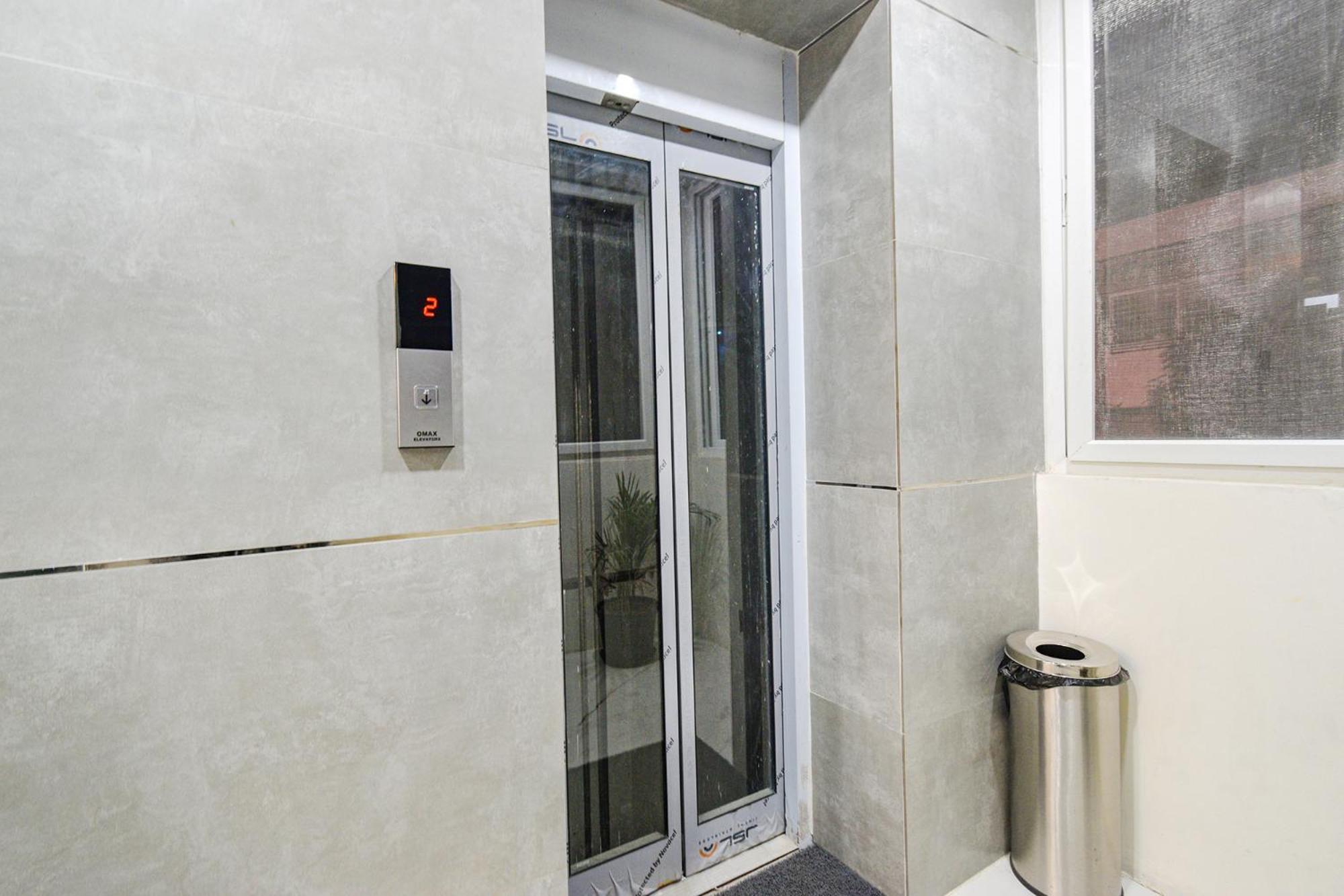 Fabhotel Ssr Ikon Suites - Nr Hyderabad Central University, Kondapur Exterior foto