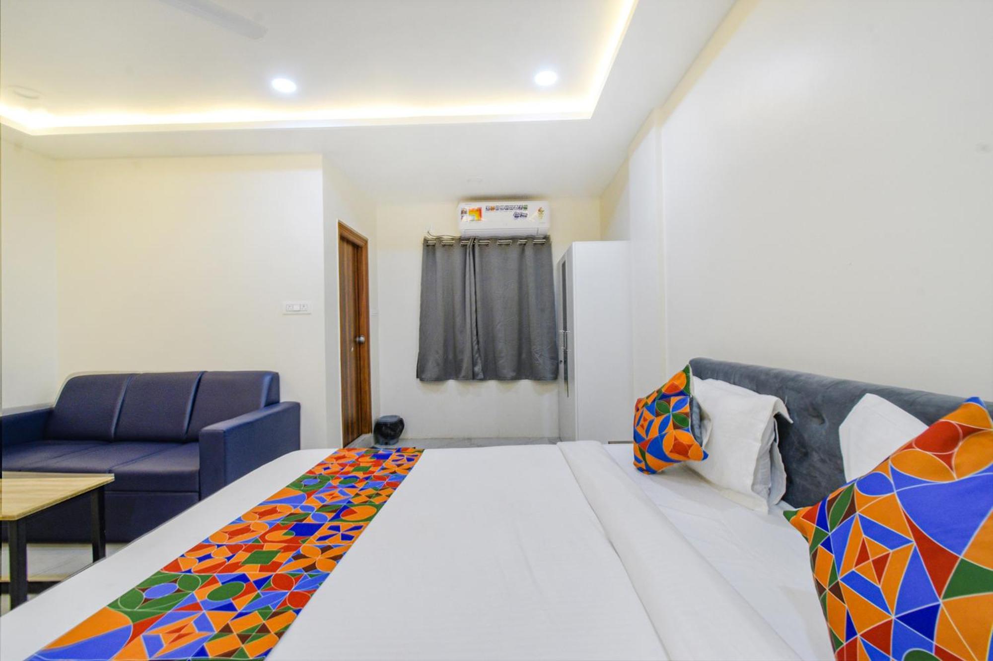 Fabhotel Ssr Ikon Suites - Nr Hyderabad Central University, Kondapur Exterior foto